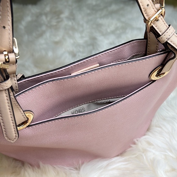 Pink Michael Kors Jet Set Tote bag! - Picture 5 of 13